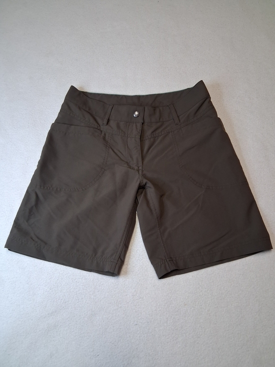 Mountain Equipment Pants - Mountain Equiptment Women’s Olive Active Bermuda Shorts with Front Pockets